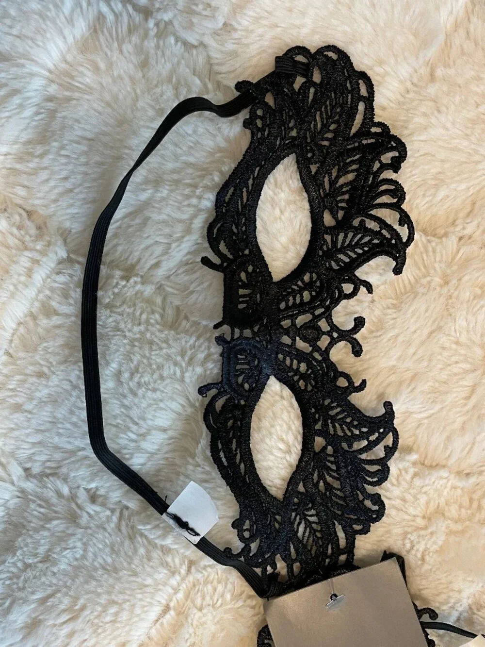 Set of 3 Lace Masquerade Masks NWT